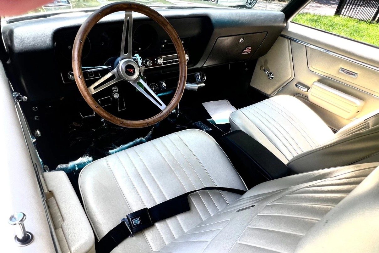 1969 Pontiac GTO - Thumbnail 4